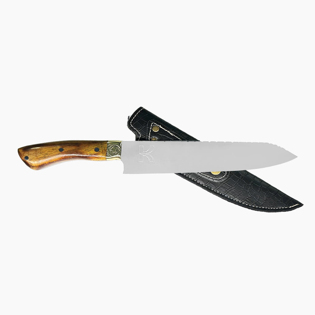 Faca Santoku 8 polegadas com bainha de couro e cabo madeira